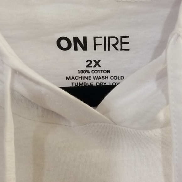 NWT plus size tee - Picture 3 of 4